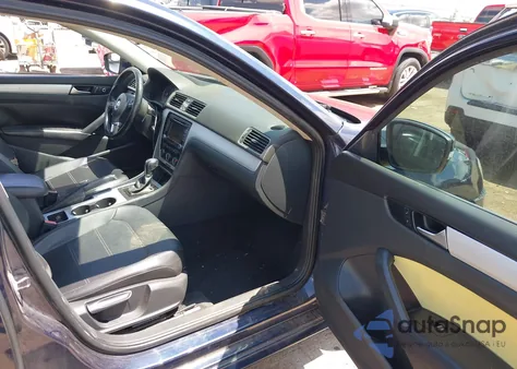 2013 Volkswagen Passat 2.5L Se from USA, damaged, VIN 1VWBH7A35DC141442